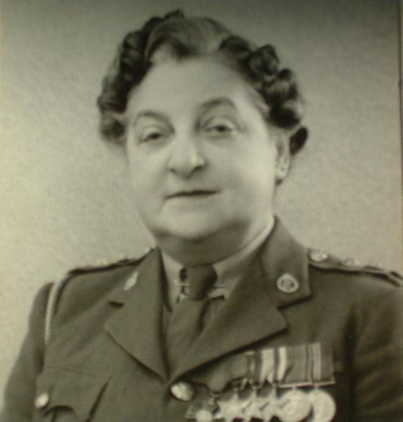 ABk48-Annie Margaret (Madge) Delves b.1887 d.1981. R.R.C. Matron in Queen Alexandra's Imperial Military Nursing Service.jpg - Annie Margaret (Madge) Delves b.1887 d.1981. R.R.C. Matron in Queen Alexandra's Imperial Military Nursing Service